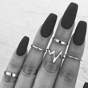 3/$30 🤍 Dainty Ring Set